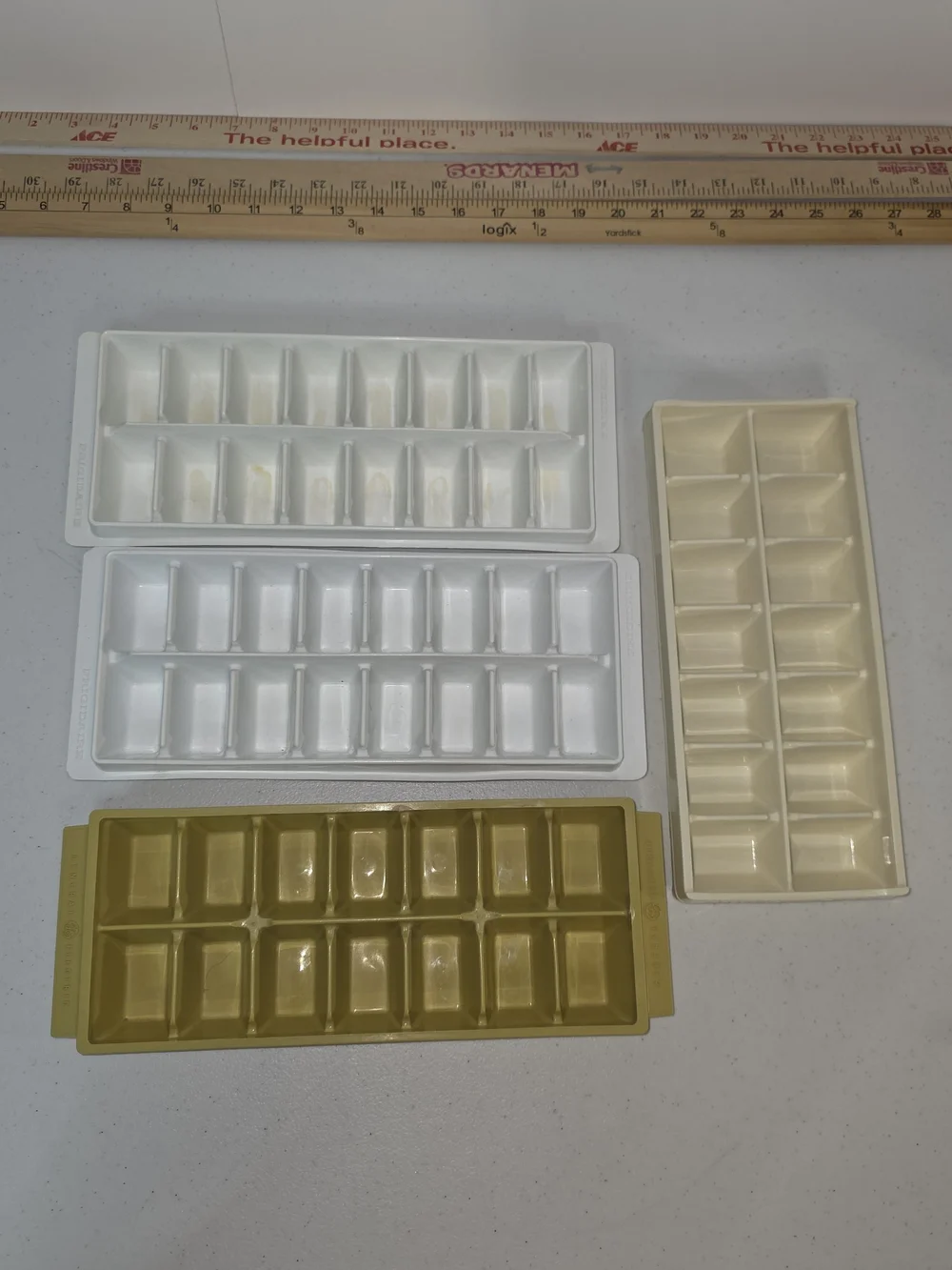 Vintage GE  Hotpoint Plastic Ice Cube Trays White/ Beige/Harvest Gold 4 Assorted